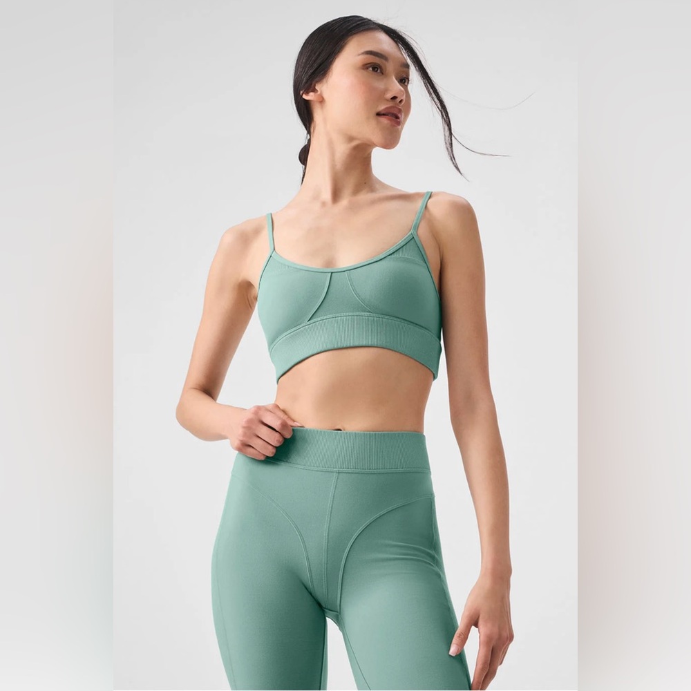 ALO Yoga NWT - Botanical Green (M)